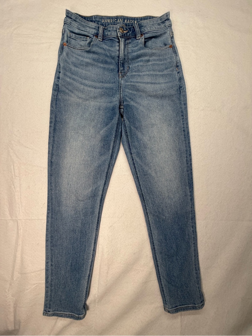 American Eagle Outfitters Mom Jean Stretch Medium Wash High-Rise Size 4 Long
